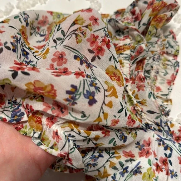 🌸LOWEST PRICE🌸Flynn Skye Floral Crop top - Picture 6 of 8